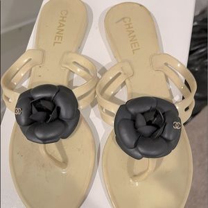 Classic Chanel flower shoe jellied slide on sandal